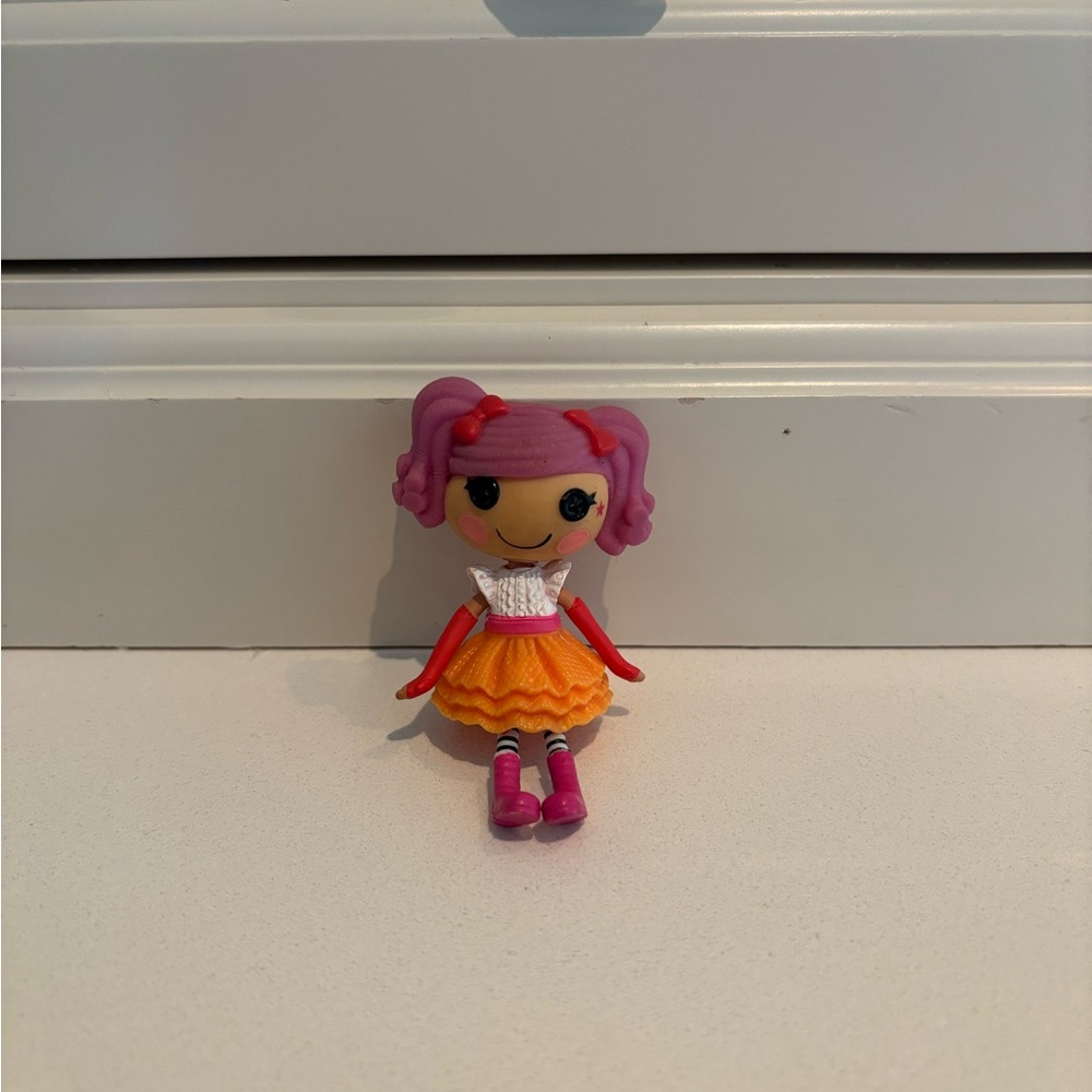Mini Lalaloopsy Figurine